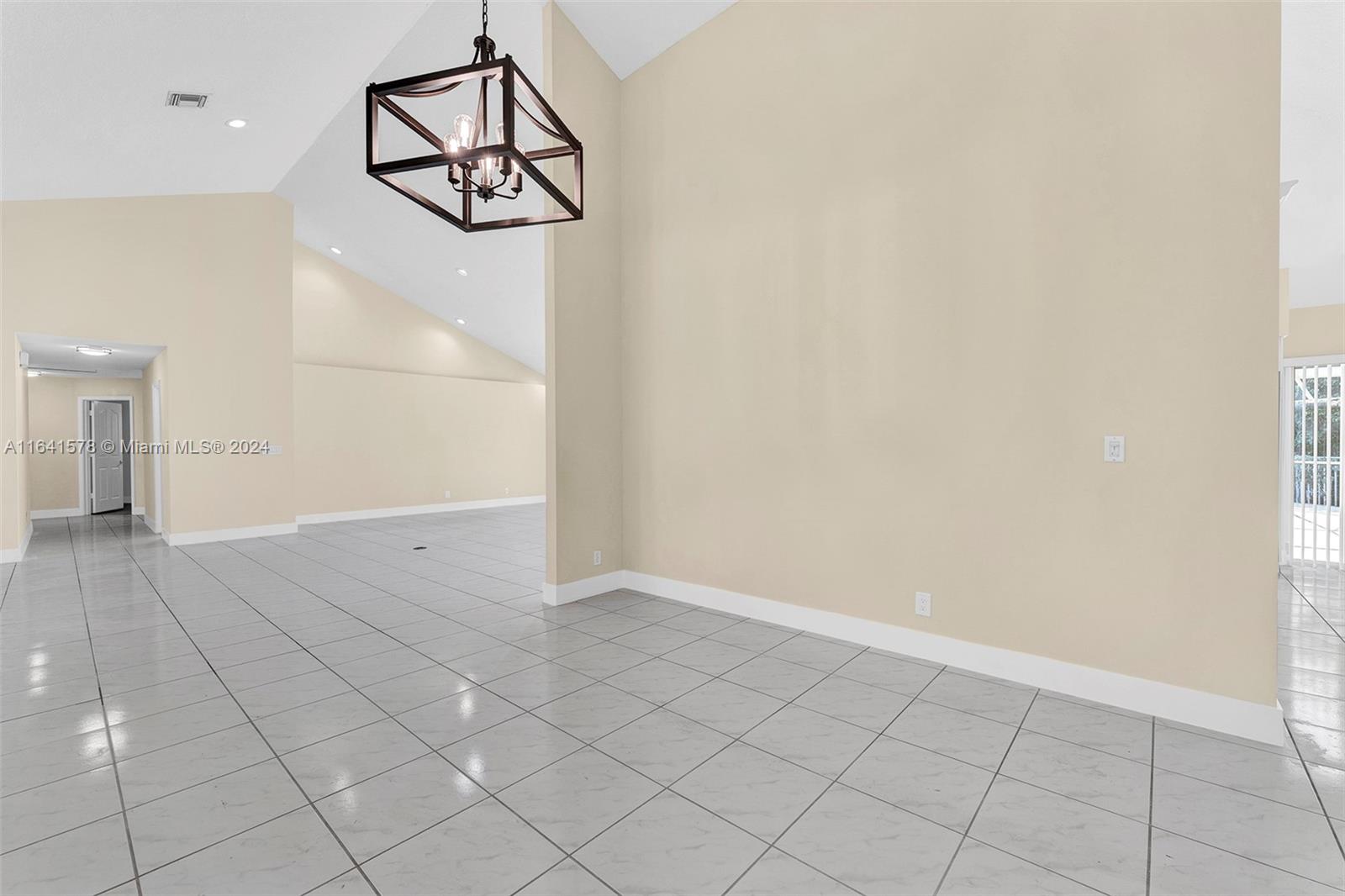 FAIRWAYS AT EAGLE TRACE - Residential