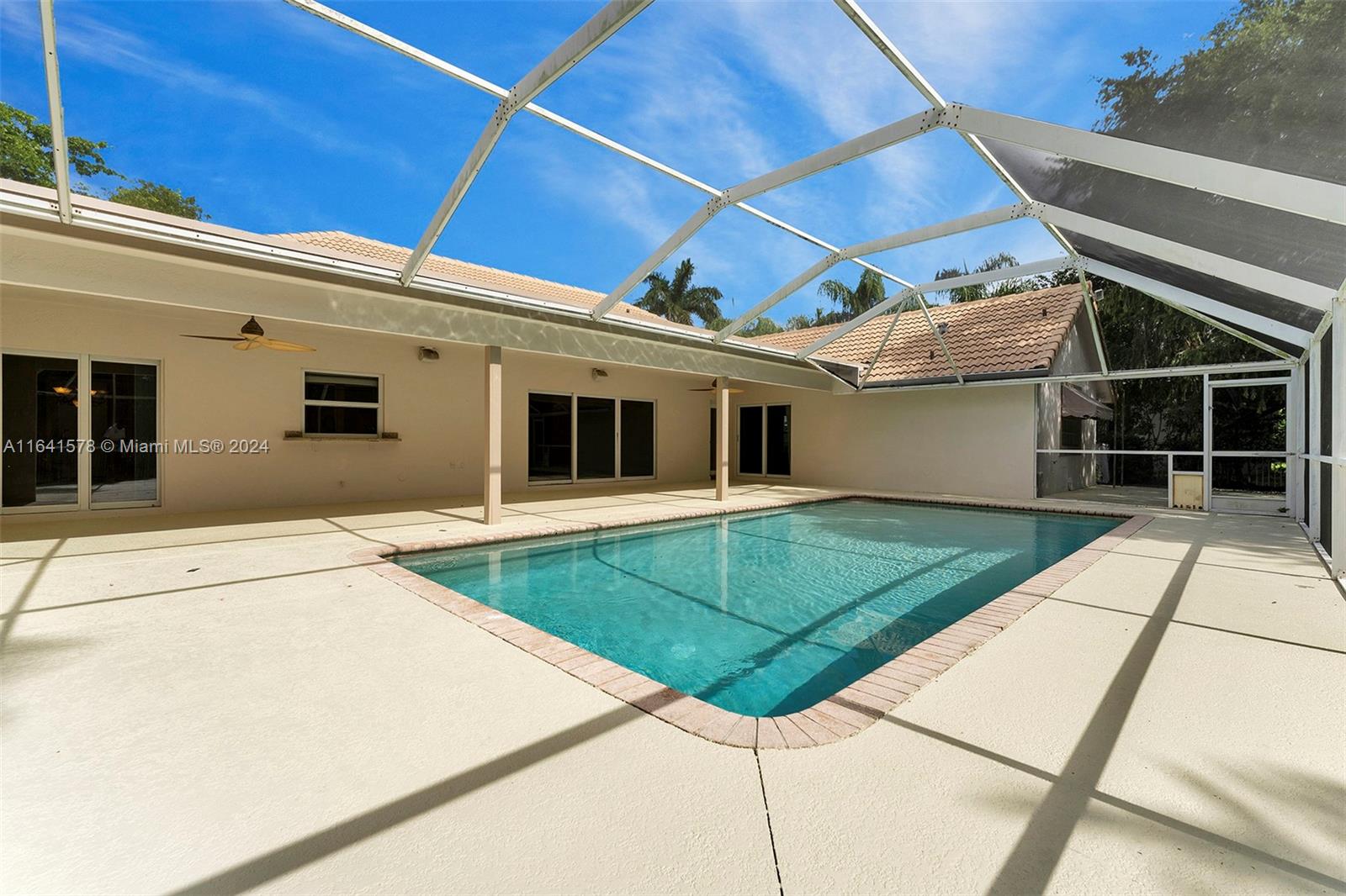 FAIRWAYS AT EAGLE TRACE - Residential