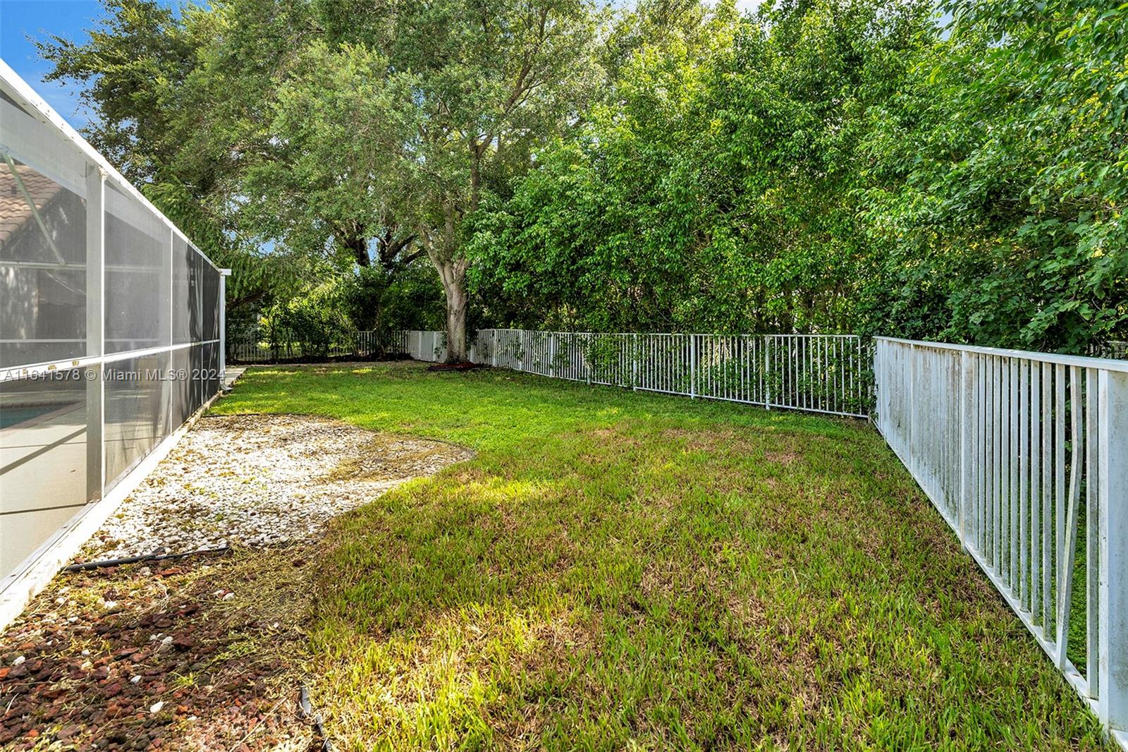 FAIRWAYS AT EAGLE TRACE - Residential