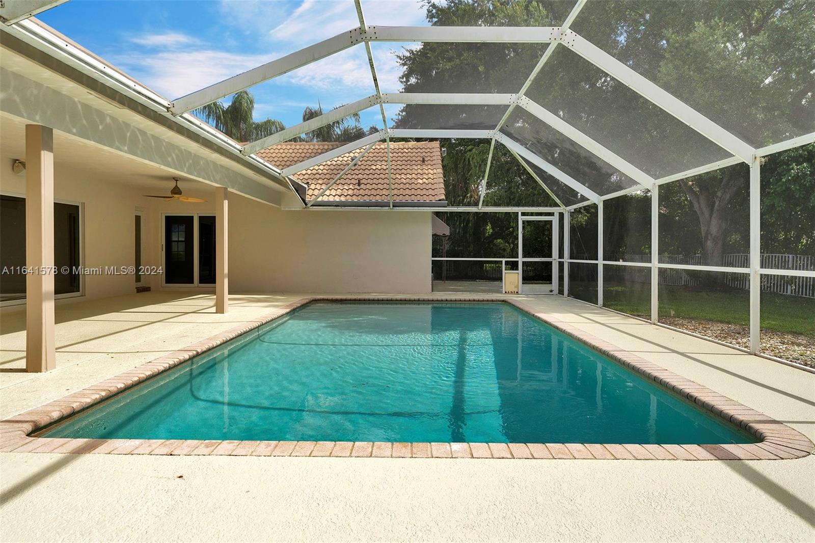 FAIRWAYS AT EAGLE TRACE - Residential