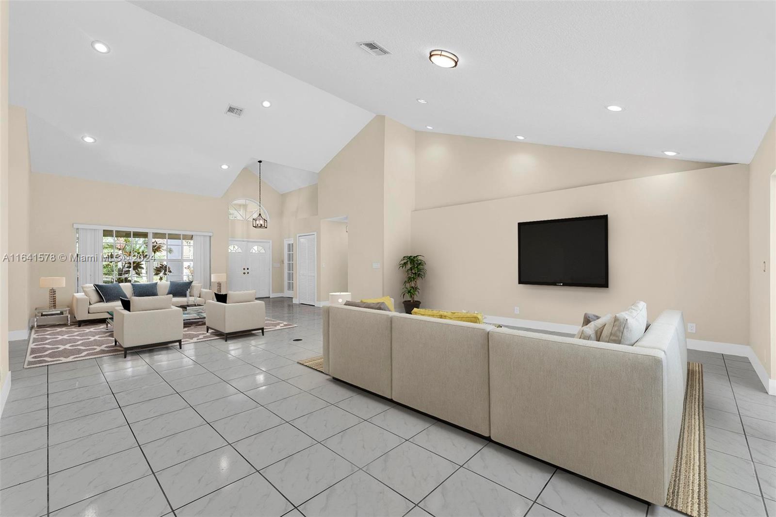 FAIRWAYS AT EAGLE TRACE - Residential