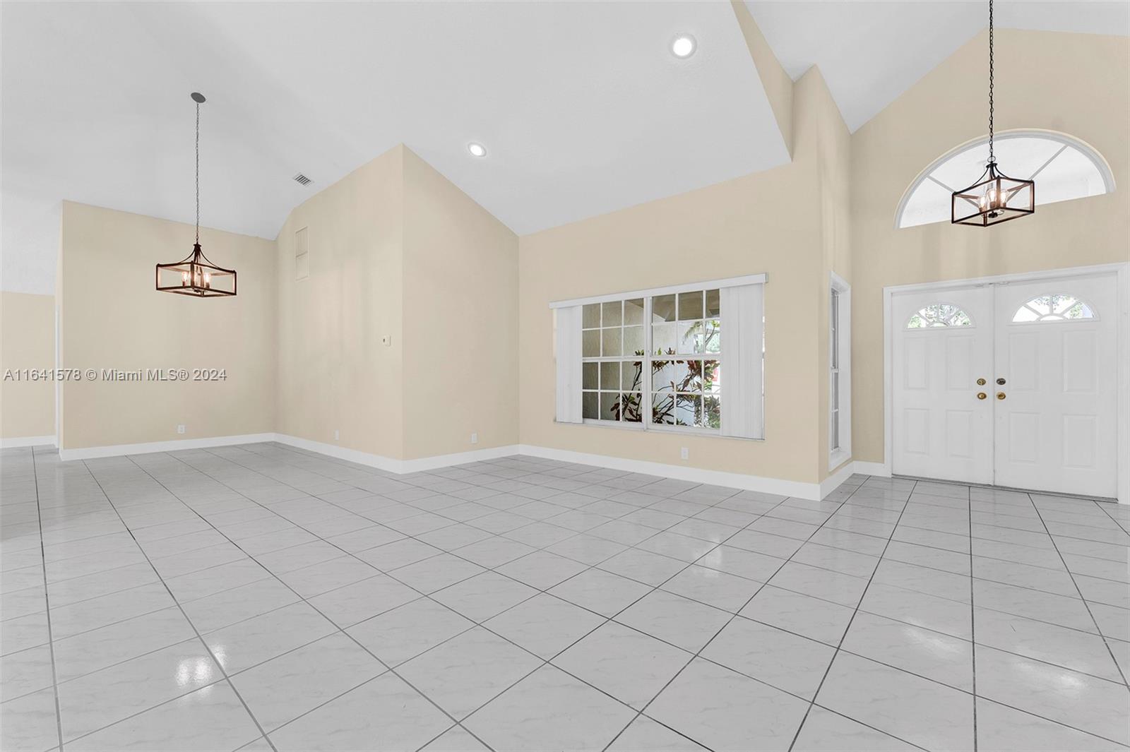 FAIRWAYS AT EAGLE TRACE - Residential