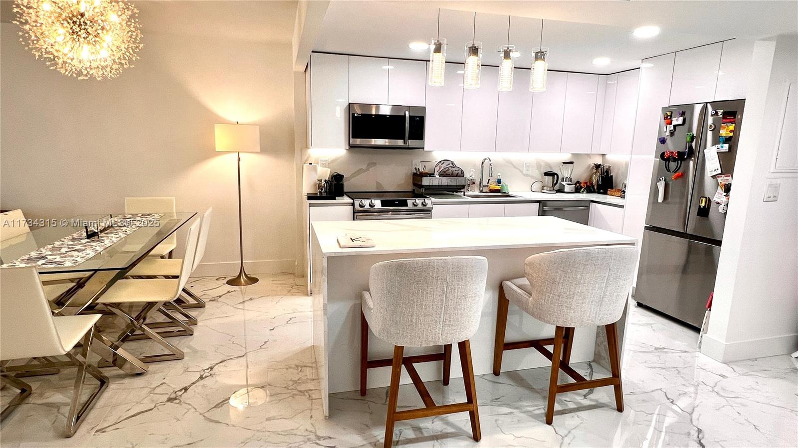 MAISON GRANDE CONDO - Residential