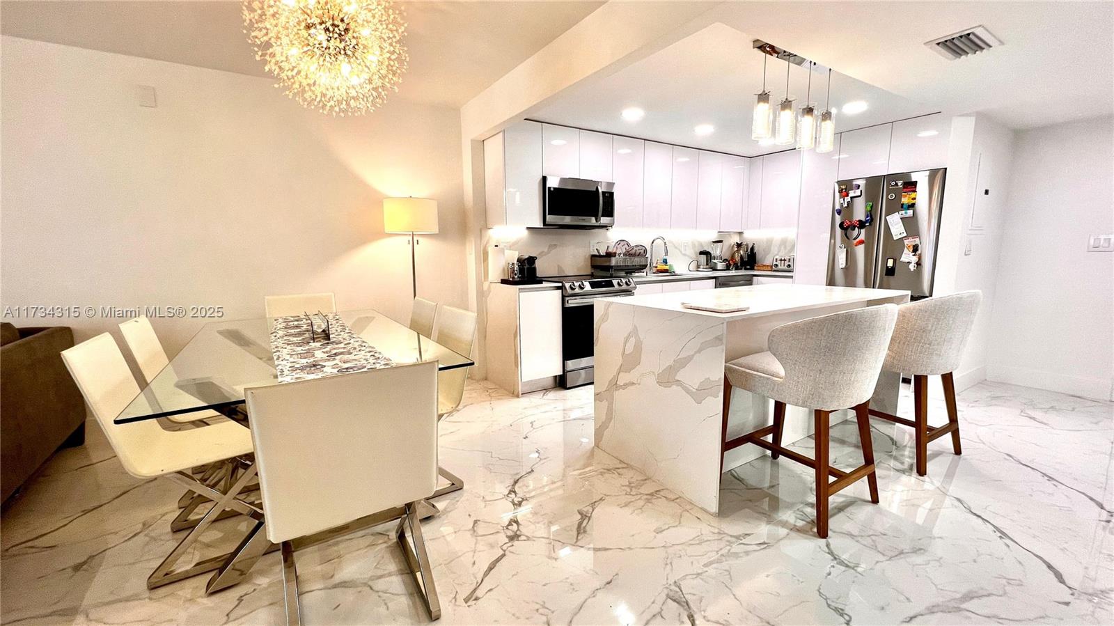 MAISON GRANDE CONDO - Residential