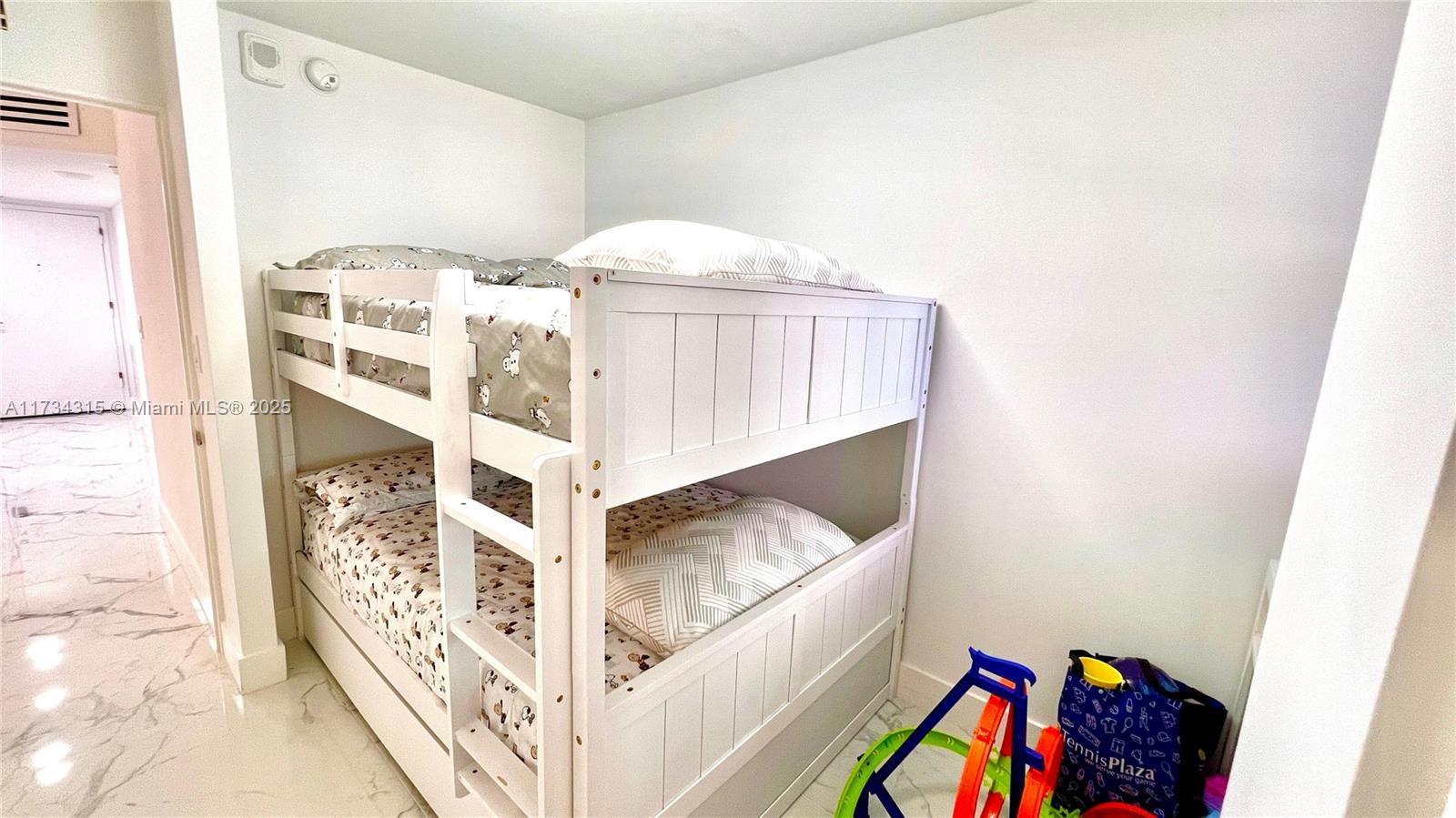 MAISON GRANDE CONDO - Residential