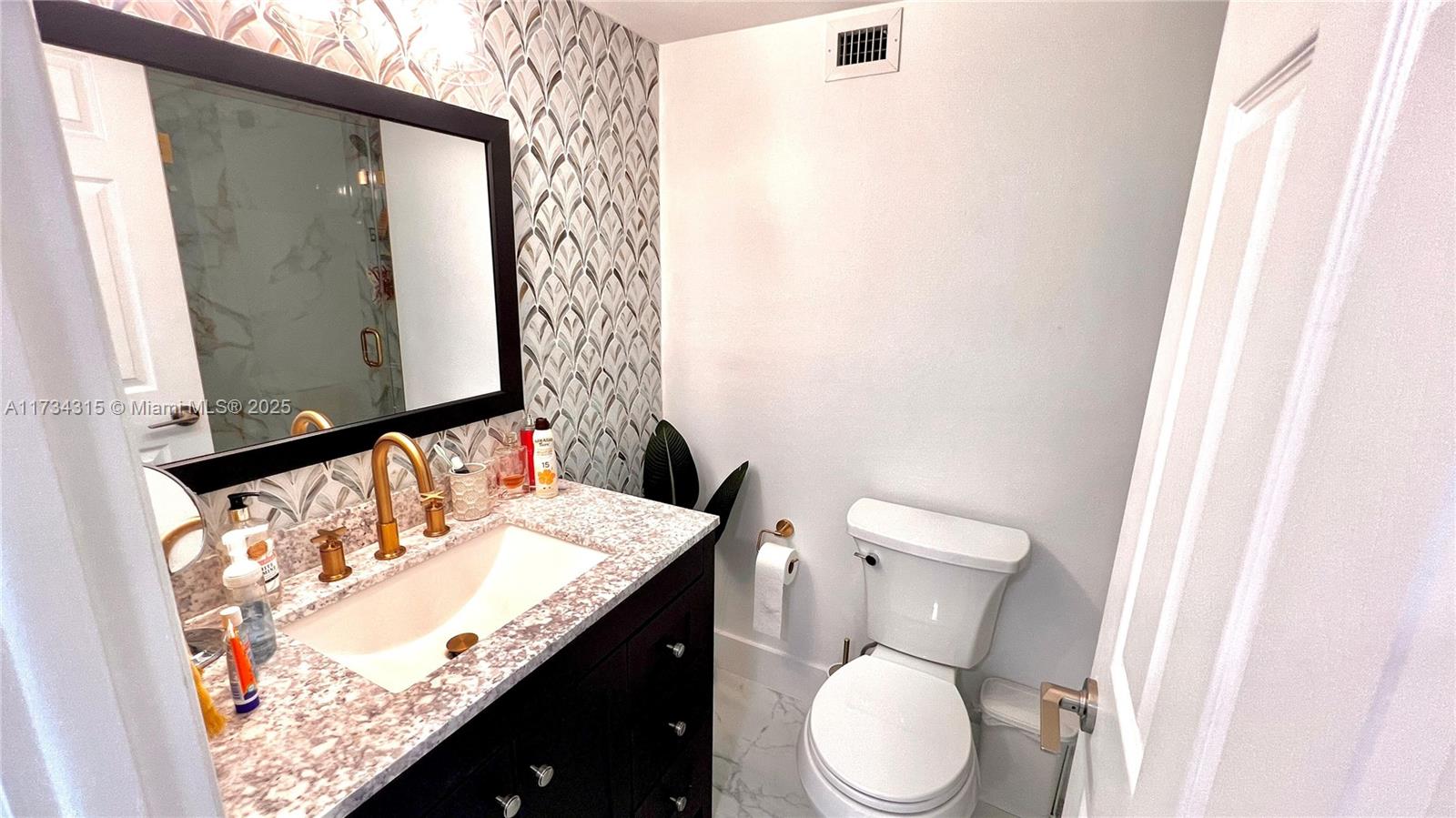 MAISON GRANDE CONDO - Residential