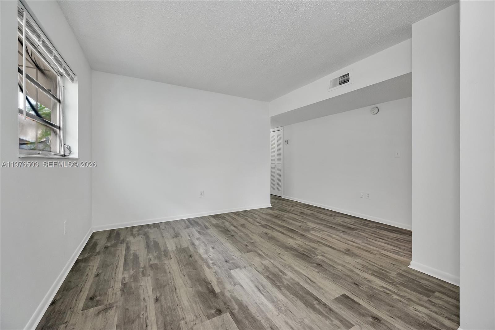 HAZEL PARK - Residential Lease