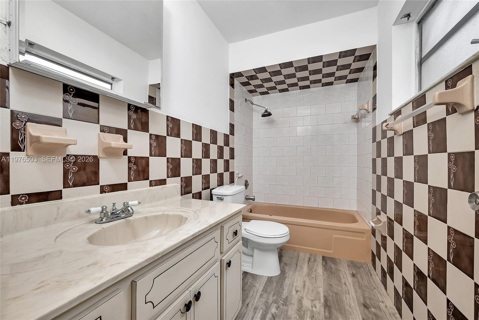 HAZEL PARK - Residential Lease