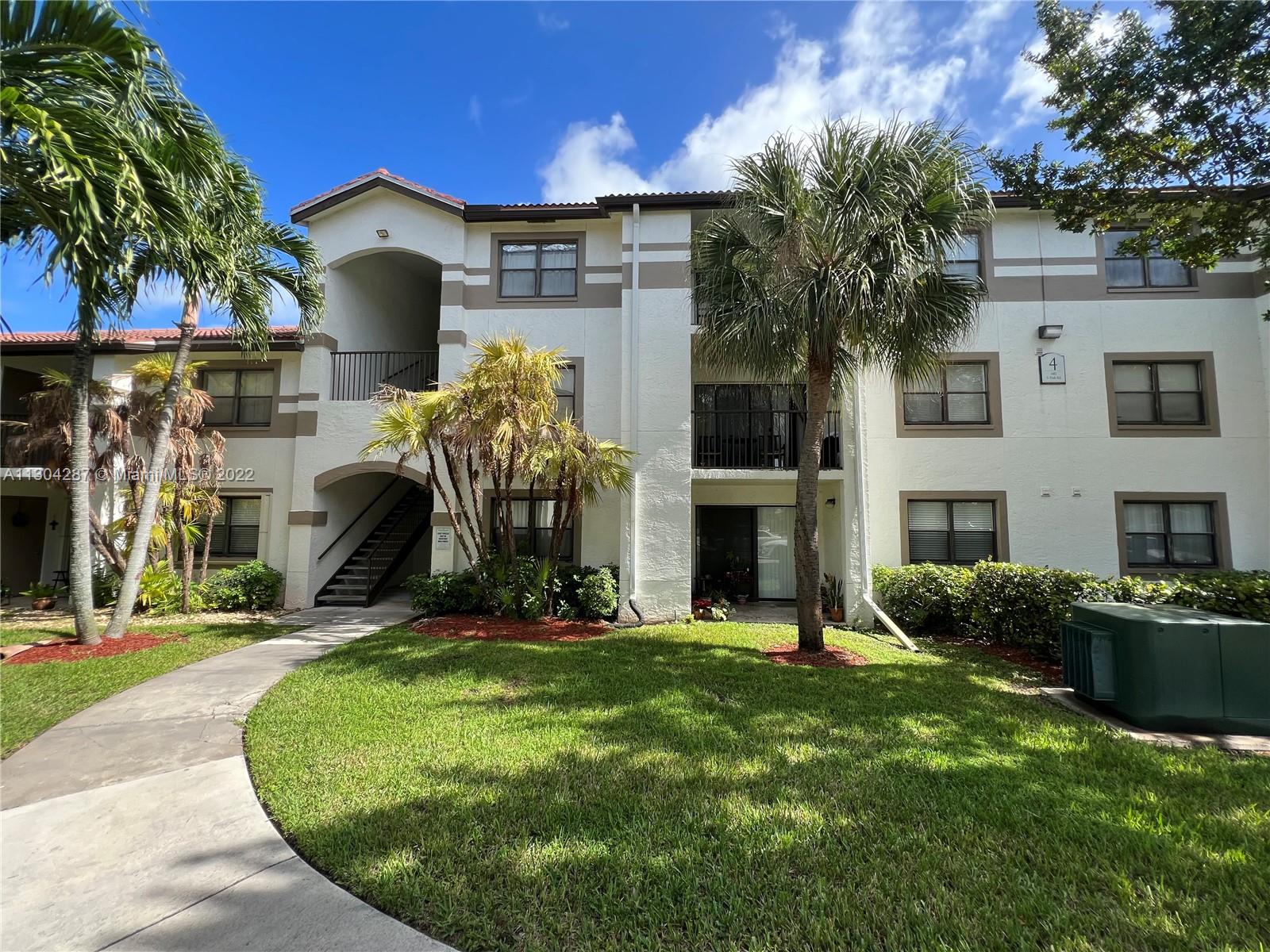 HOLLYWOOD PARC CONDOMINIU - Residential