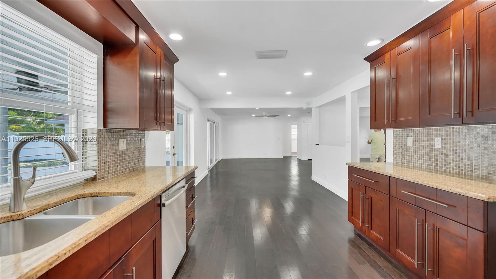 BRENTWOOD PARK - Residential