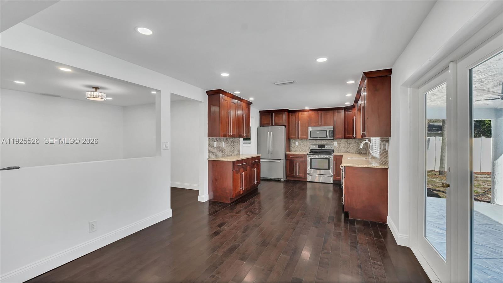 BRENTWOOD PARK - Residential