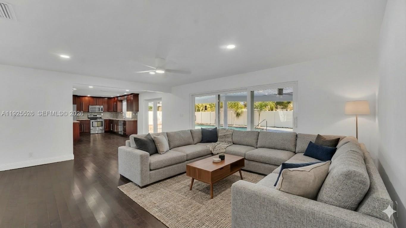 BRENTWOOD PARK - Residential