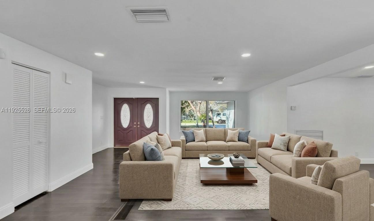 BRENTWOOD PARK - Residential