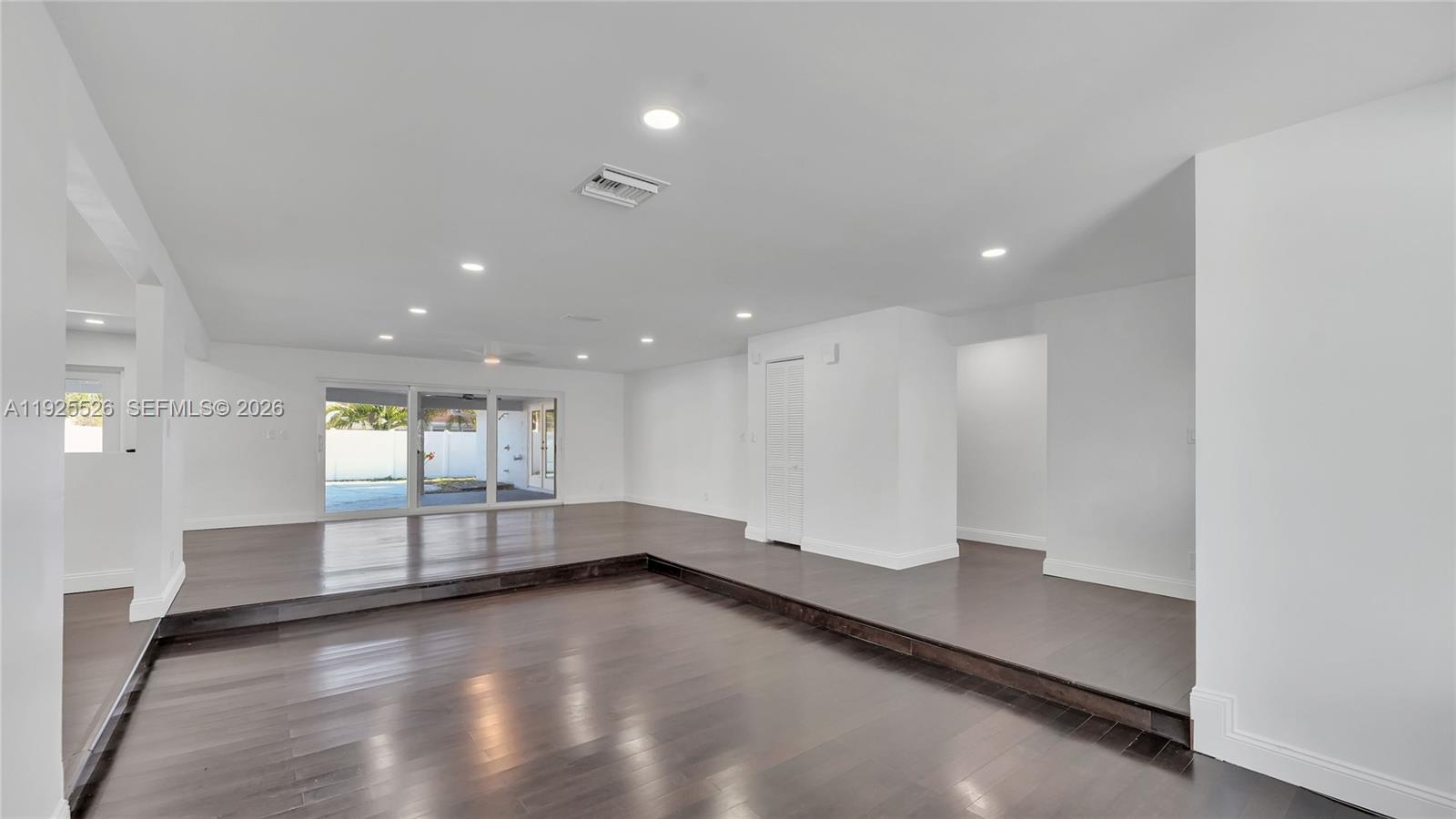 BRENTWOOD PARK - Residential