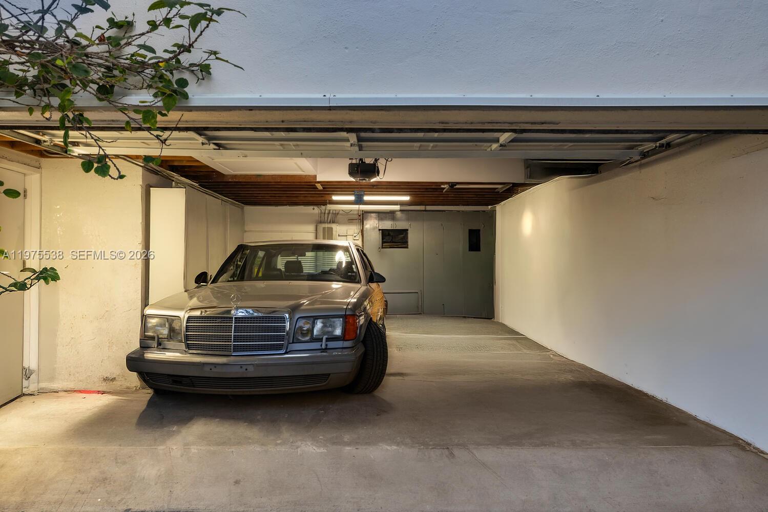 BELLE MEADE 1ST ADDN - Residential