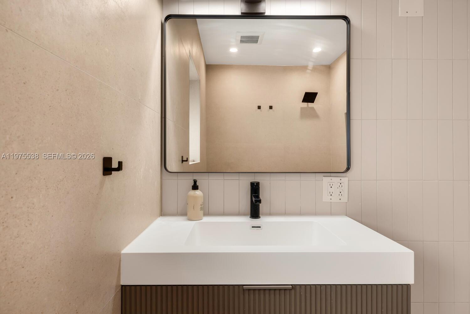 BELLE MEADE 1ST ADDN - Residential