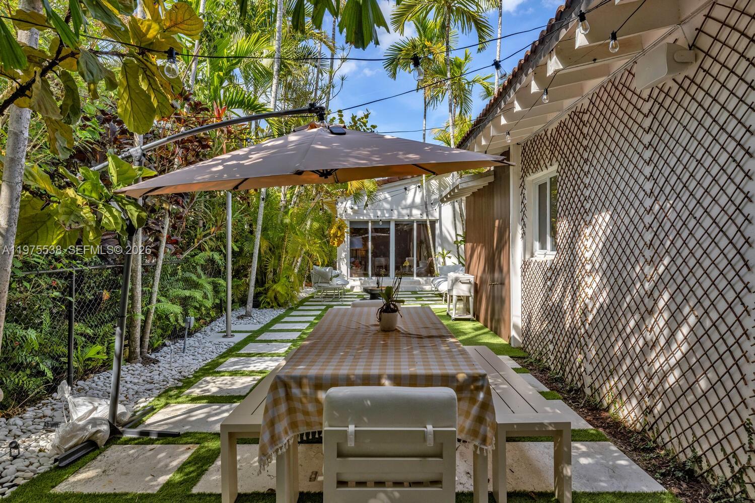 BELLE MEADE 1ST ADDN - Residential