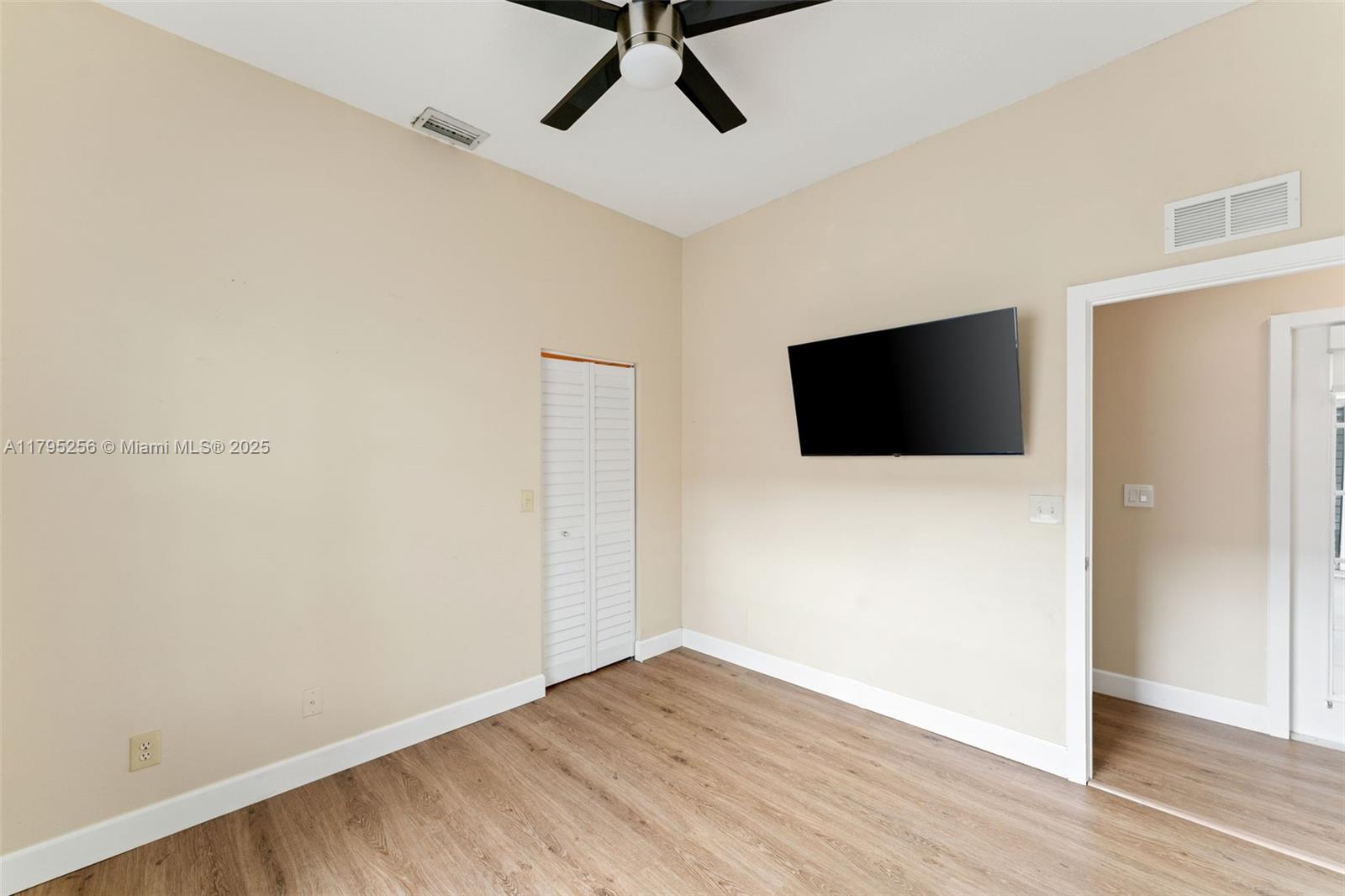 SILVER LAKES AT PEMBROKE - Residential