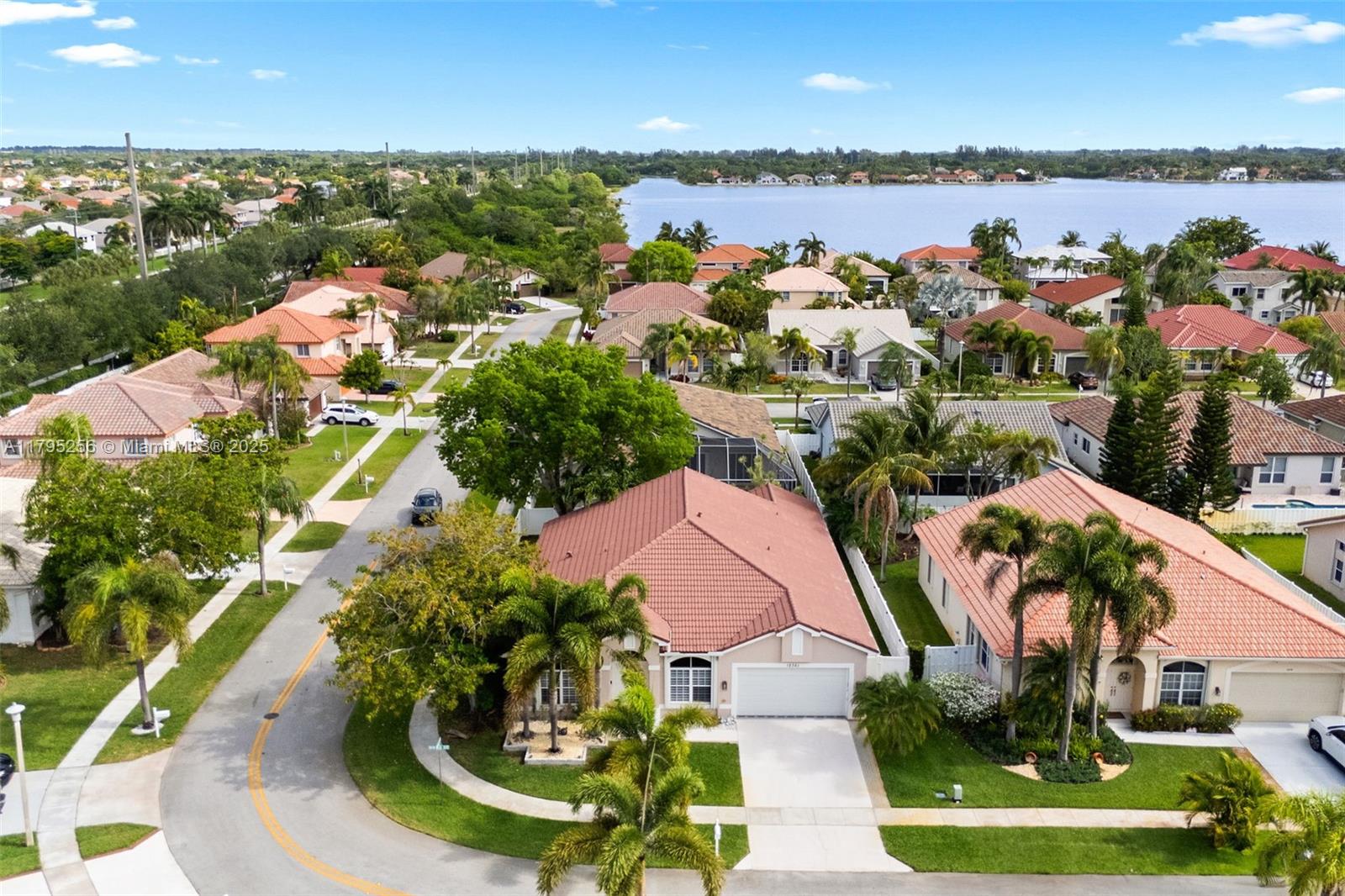 SILVER LAKES AT PEMBROKE - Residential