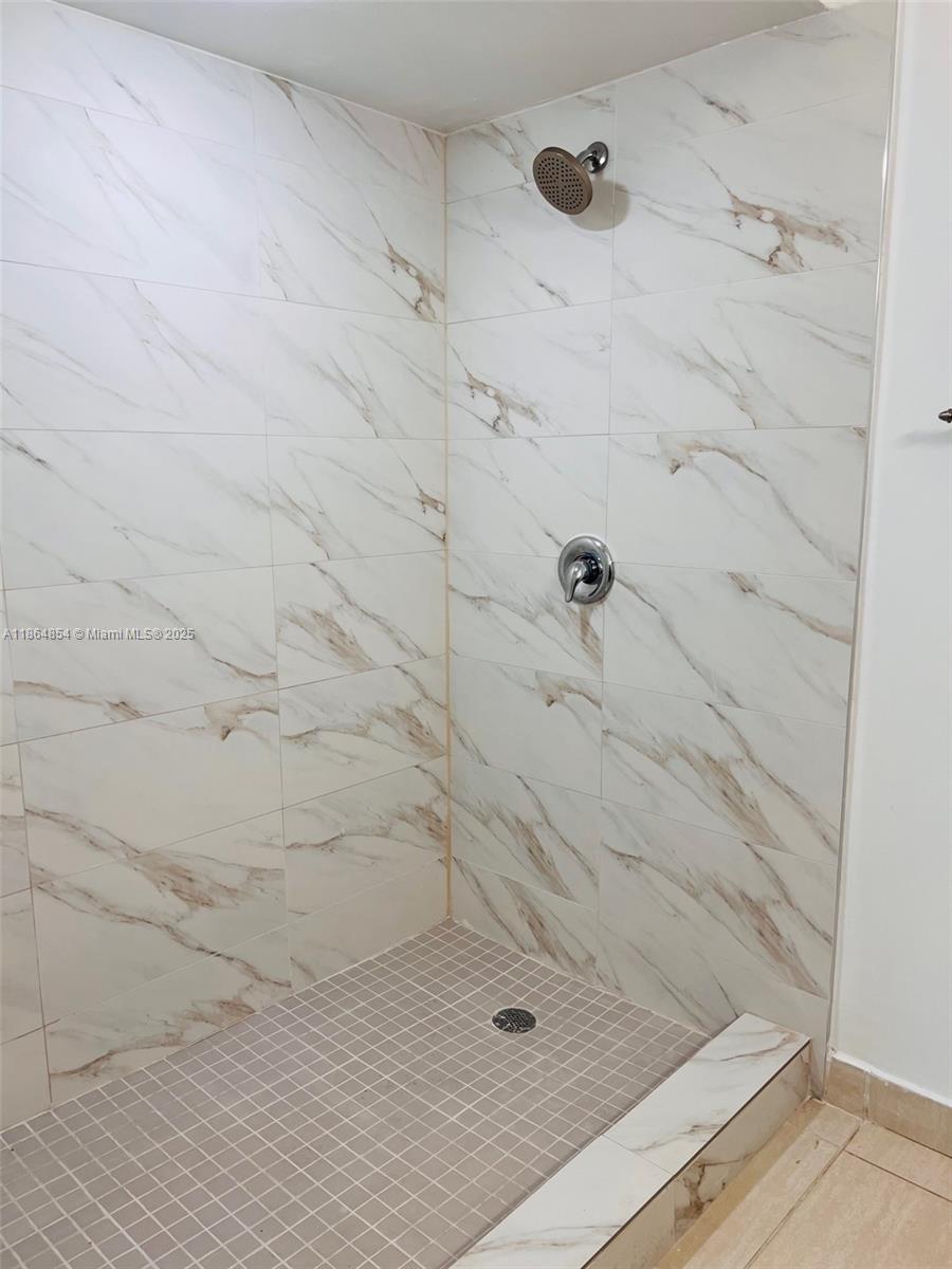 MIAMI LAKES-LAKE CAROL - Residential Lease