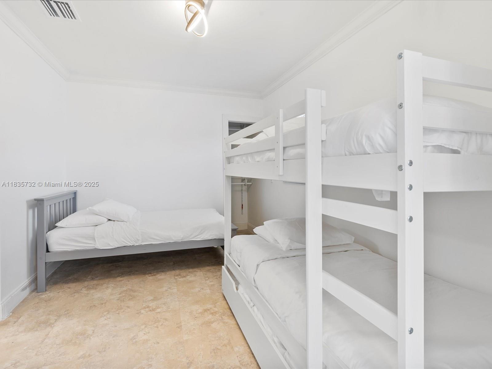 EMERALD HILLS - Residential