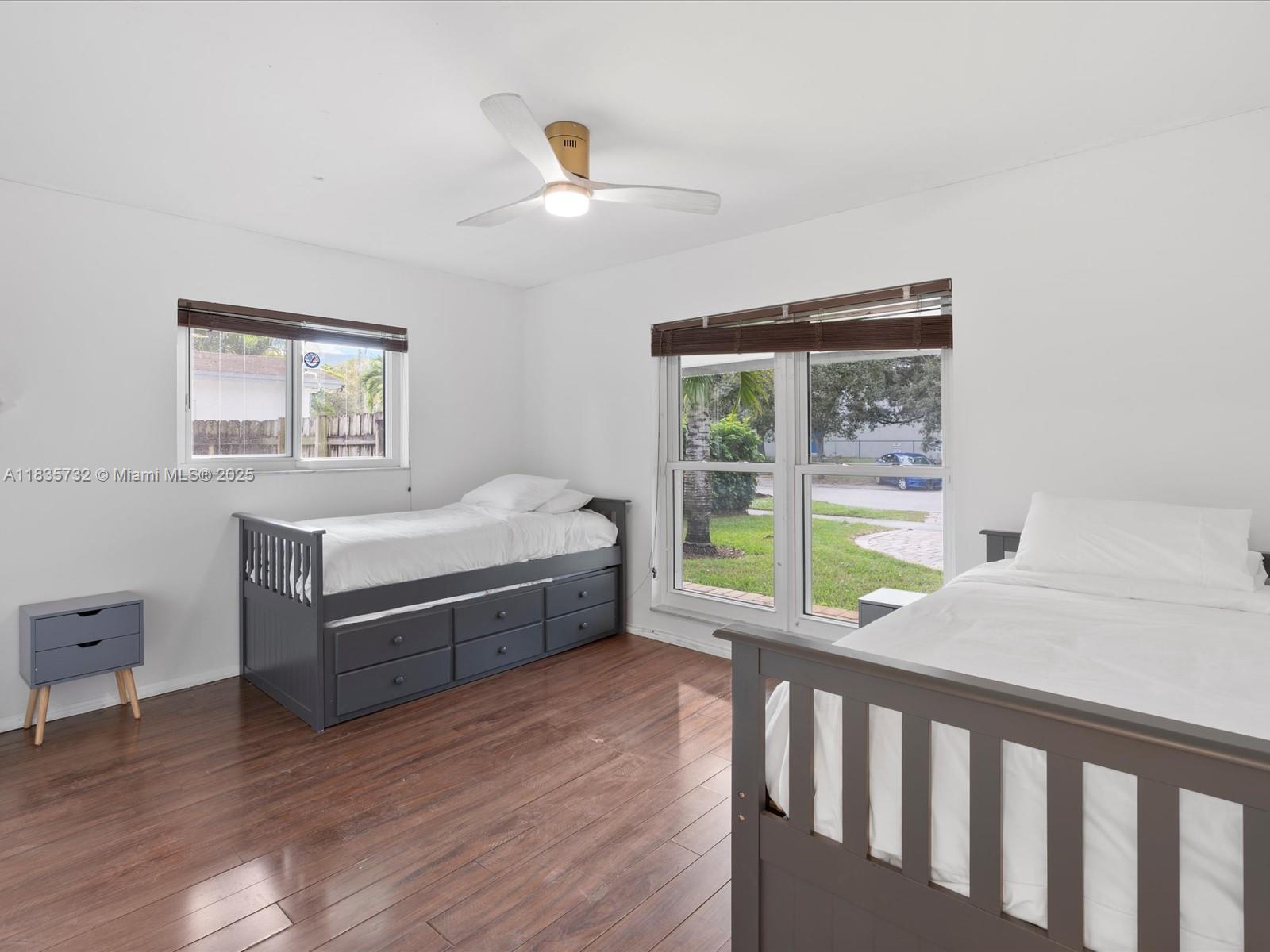 EMERALD HILLS - Residential