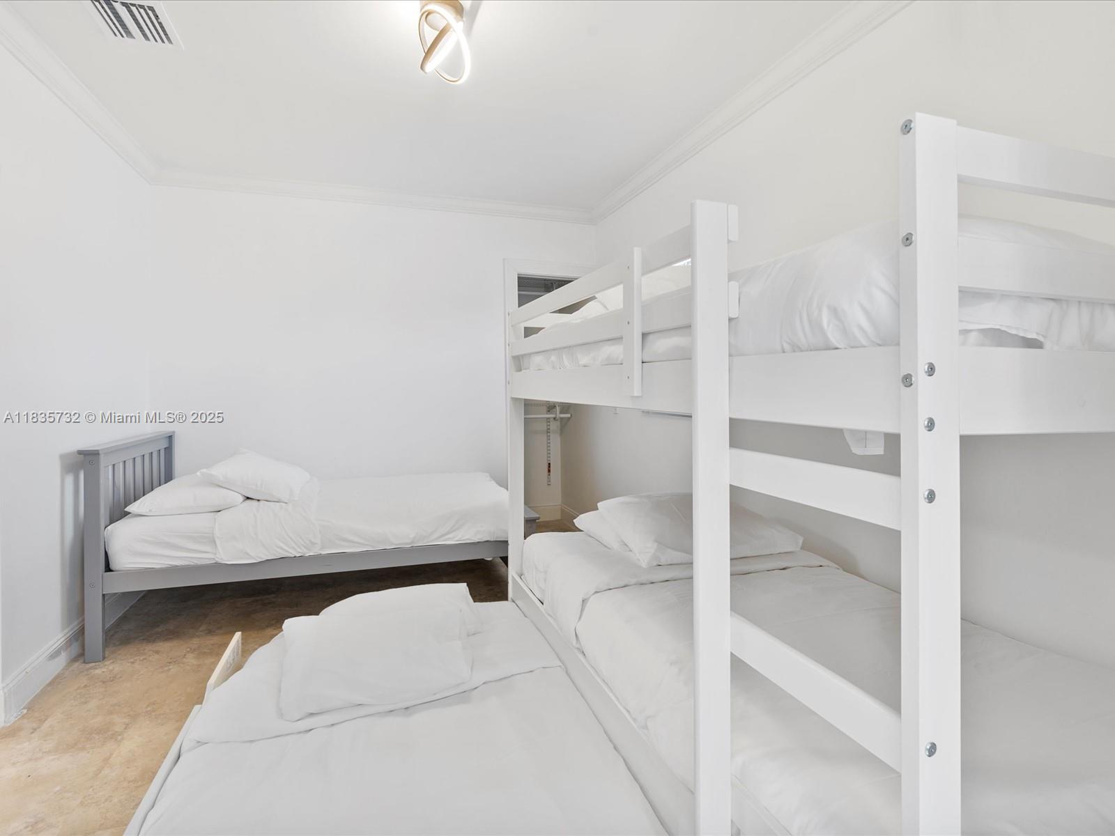 EMERALD HILLS - Residential