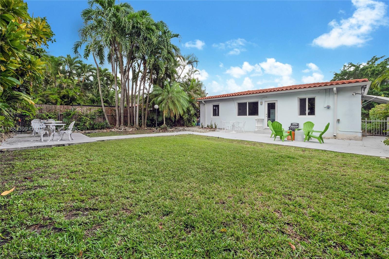 TAMIAMI PLACE PLAN 1 - Residential