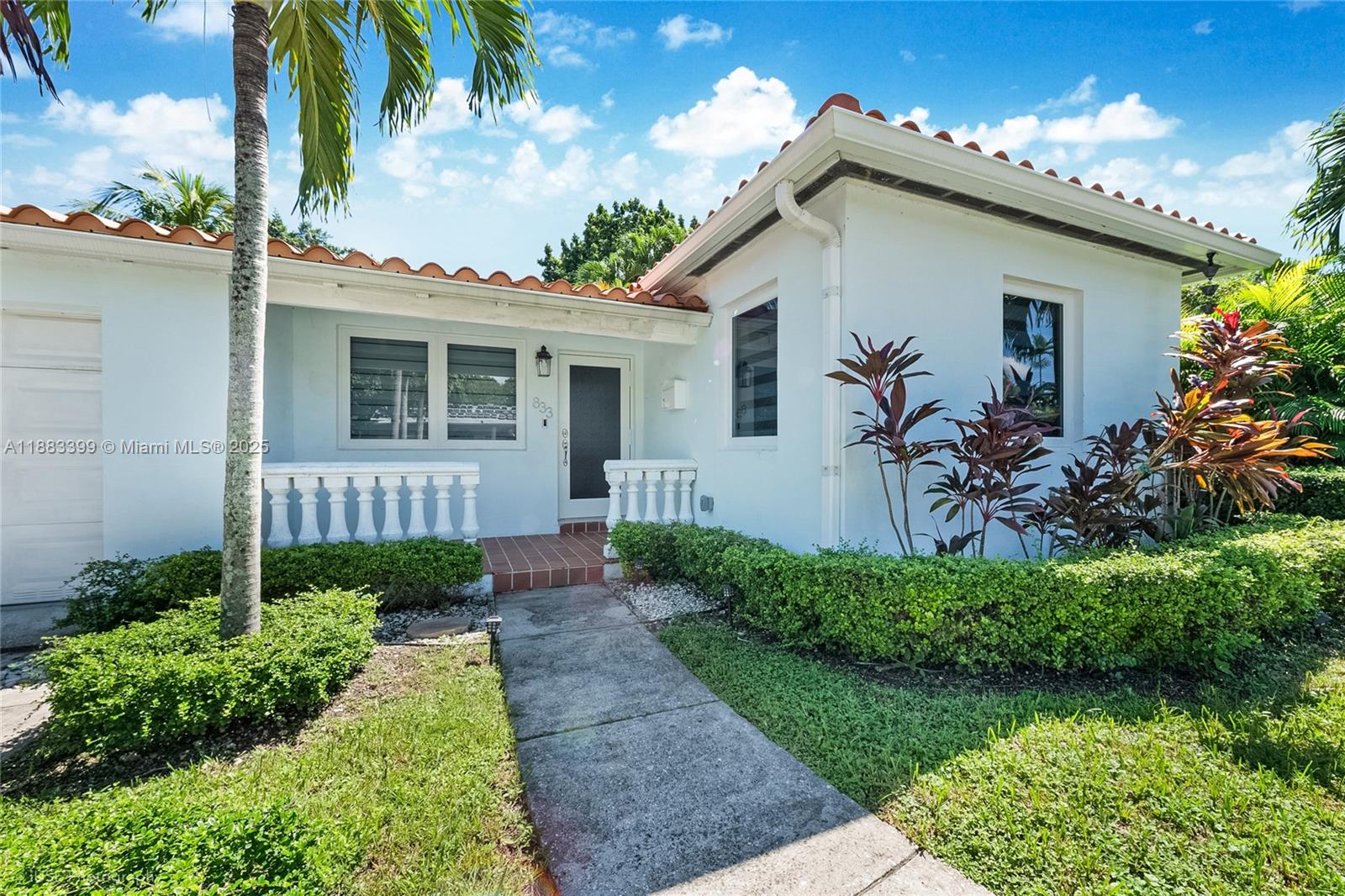 TAMIAMI PLACE PLAN 1 - Residential