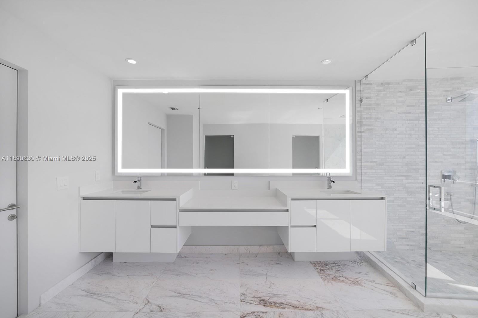 PARAMOUNT MIAMI WORLDCENT - Residential