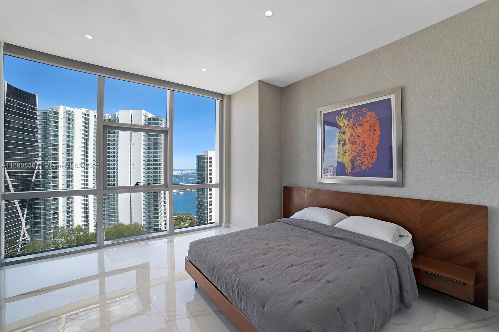 PARAMOUNT MIAMI WORLDCENT - Residential