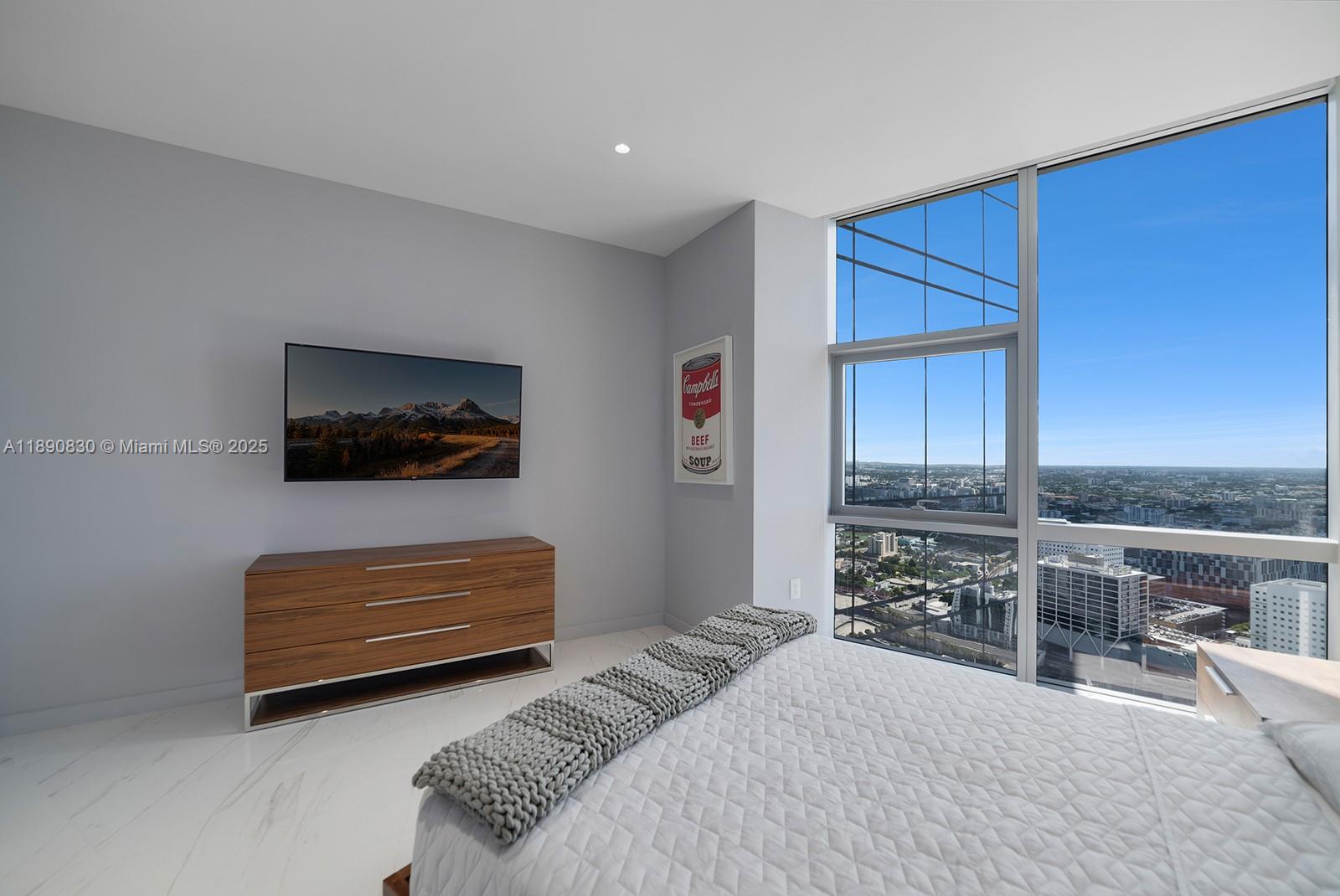PARAMOUNT MIAMI WORLDCENT - Residential