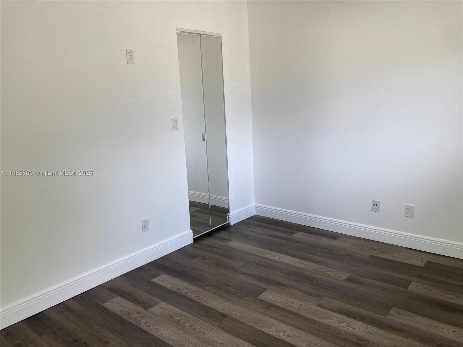 VILLAGE TOWNHOUSE-POMPANO - Residential