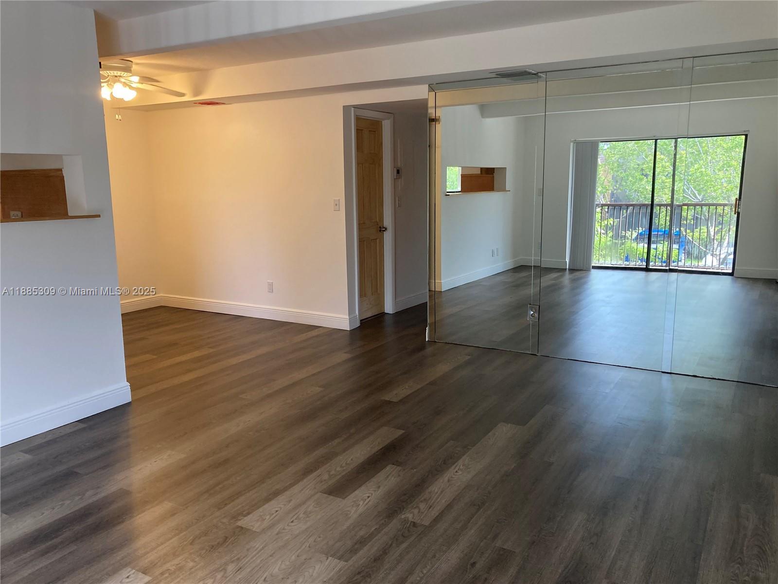 VILLAGE TOWNHOUSE-POMPANO - Residential