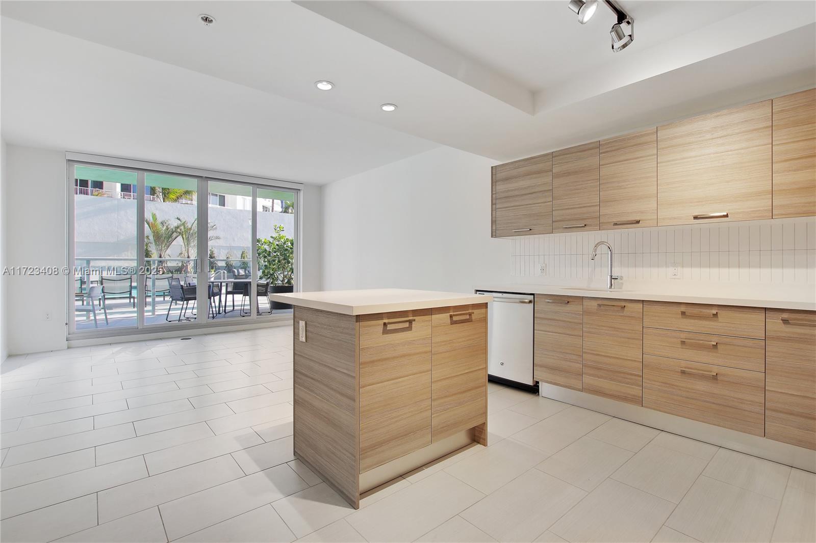 Rental Property at 1756 N Bayshore Dr Lanai 2, Miami, Broward County, Florida - Bedrooms: 1 
Bathrooms: 1  - $3,994 MO.