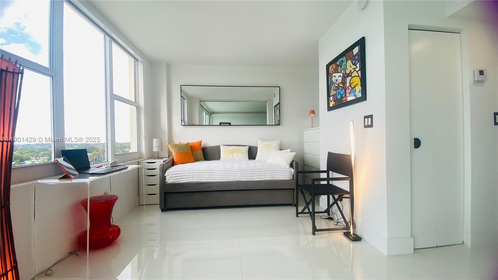 5600 CONDO - Residential Lease