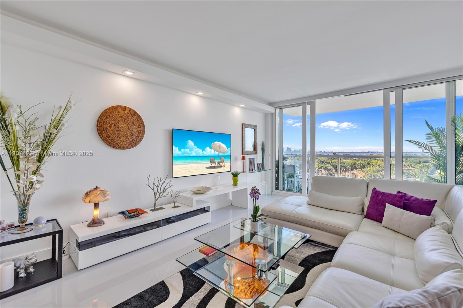 5600 CONDO - Residential Lease