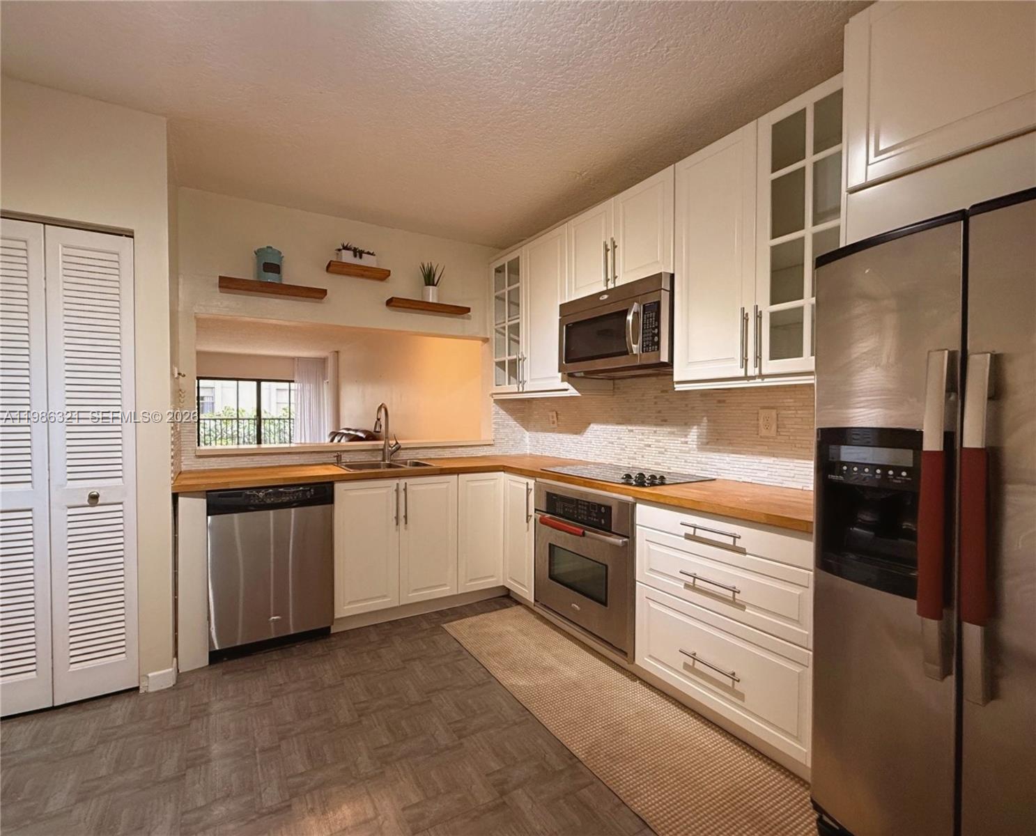 SUMMERTREE VILG CALIF CL - Residential