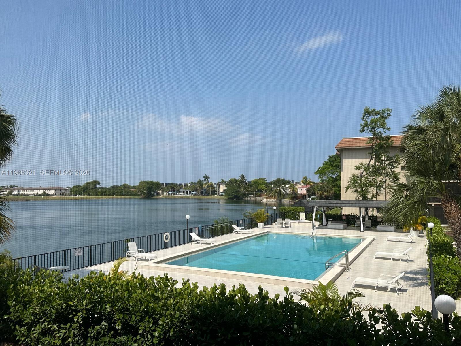 SUMMERTREE VILG CALIF CL - Residential