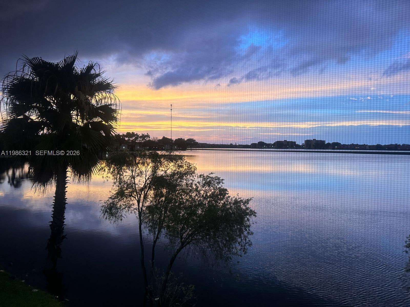 SUMMERTREE VILG CALIF CL - Residential