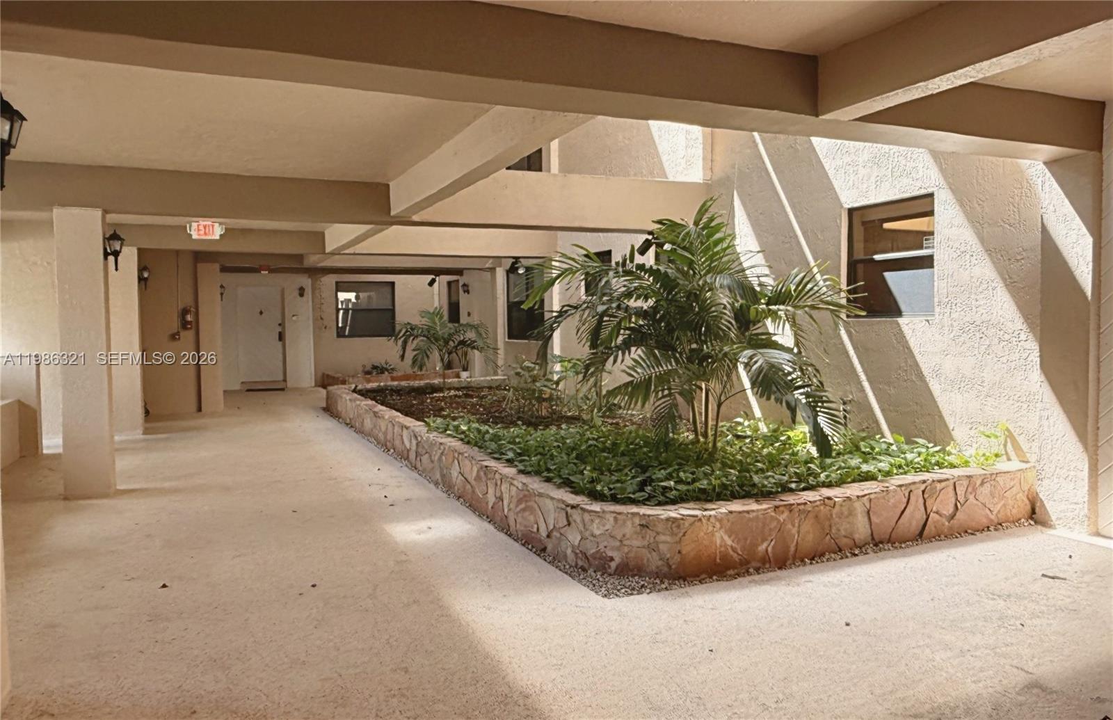 SUMMERTREE VILG CALIF CL - Residential