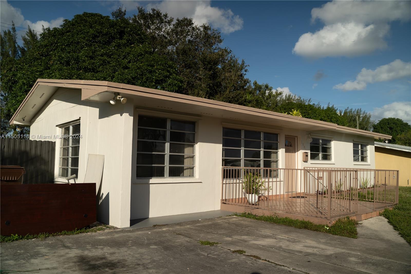 PALM SPRINGS SEC 4 5TH AD - Residential