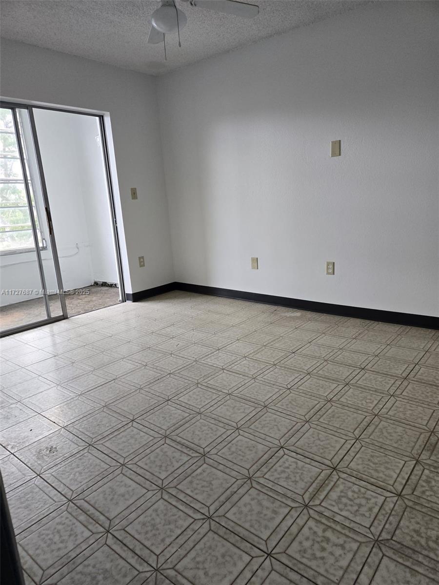 RO-MONT SOUTH CONDO E - Residential