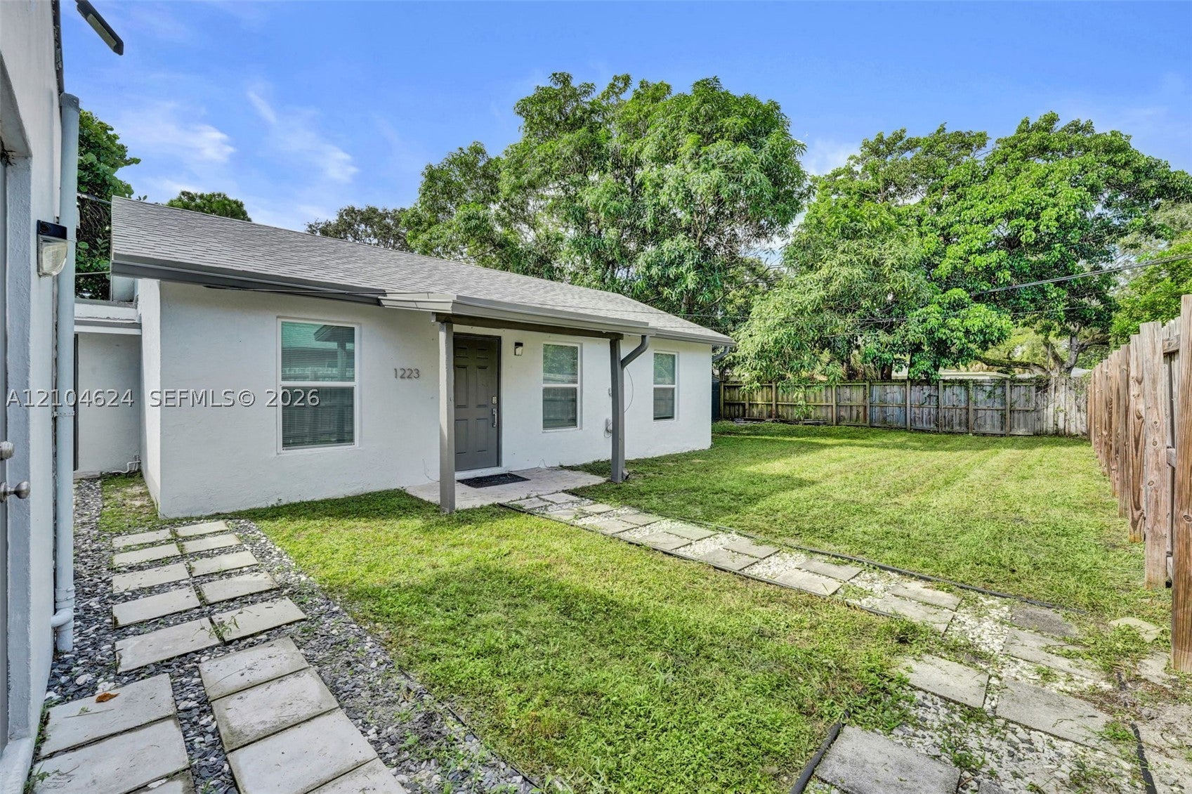 1223 NW 6th Ave