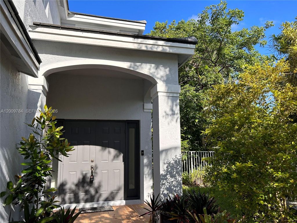 Photo of 980 Golden Cane Dr, Weston, FL 33327 (MLS # A12009784)