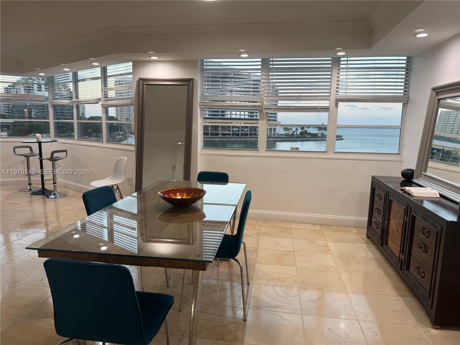 801 Brickell Bay Dr 470