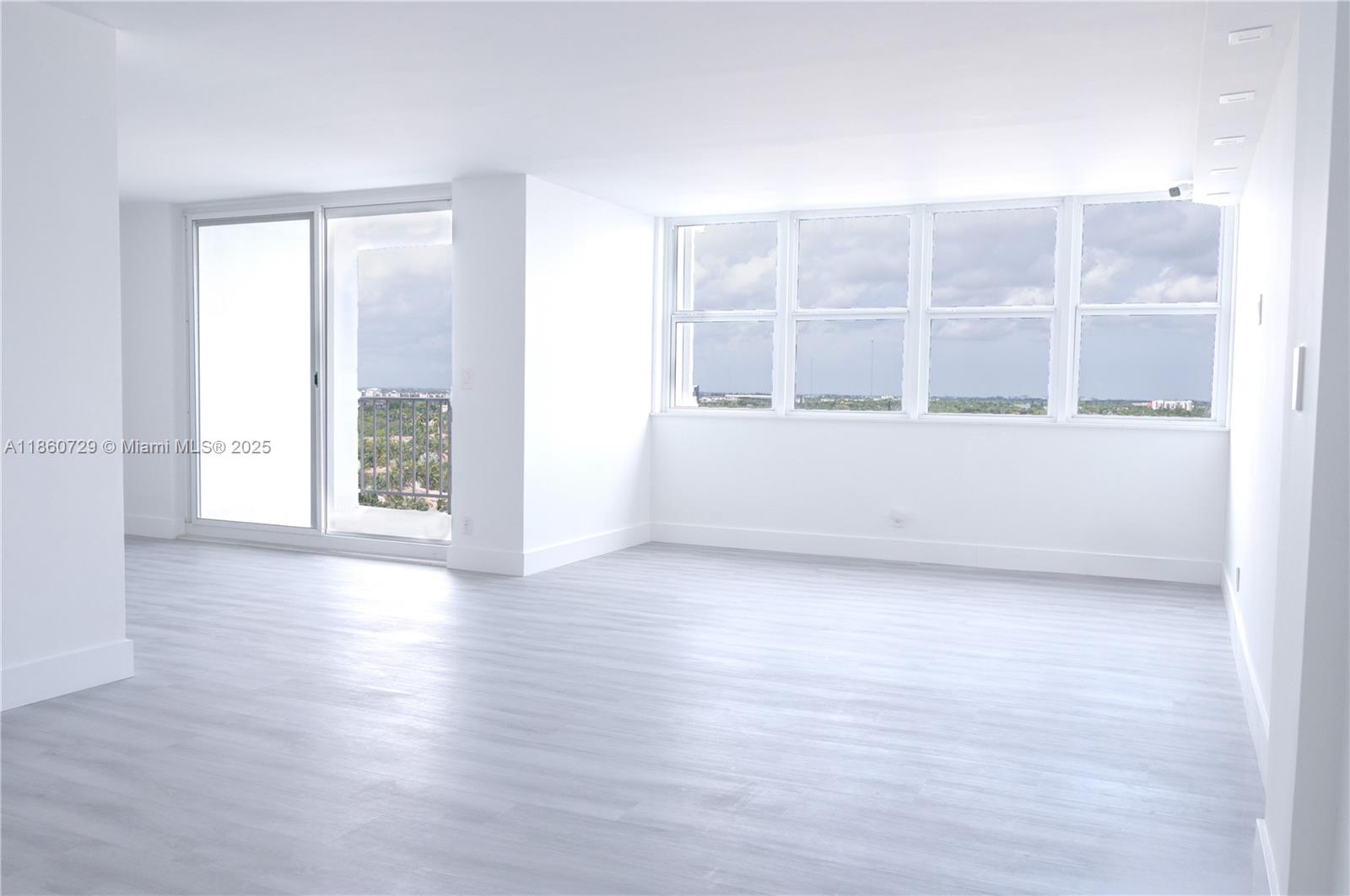 TRAFALGAR TOWERS CONDO - Residential