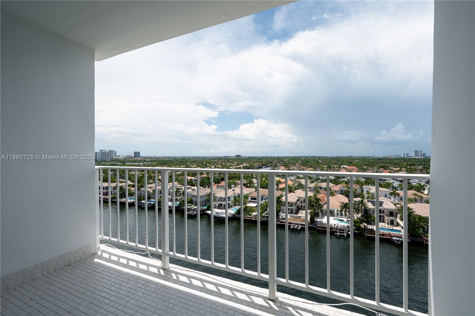 TRAFALGAR TOWERS CONDO - Residential