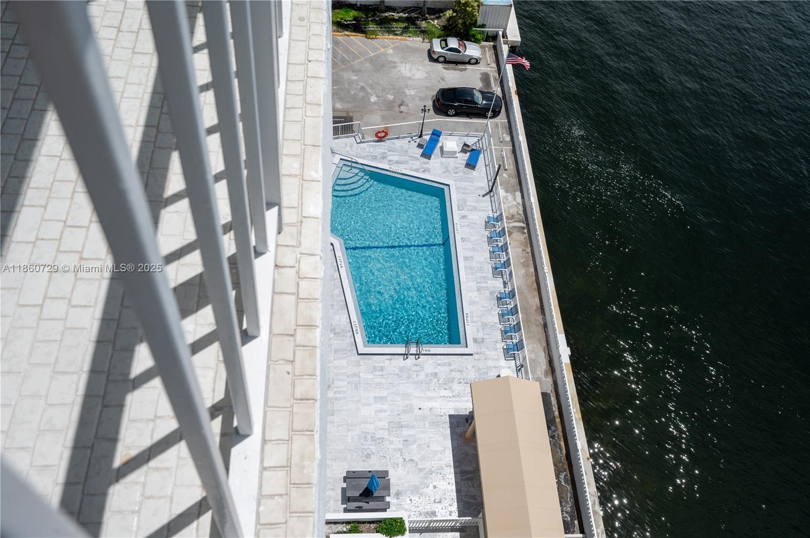 TRAFALGAR TOWERS CONDO - Residential