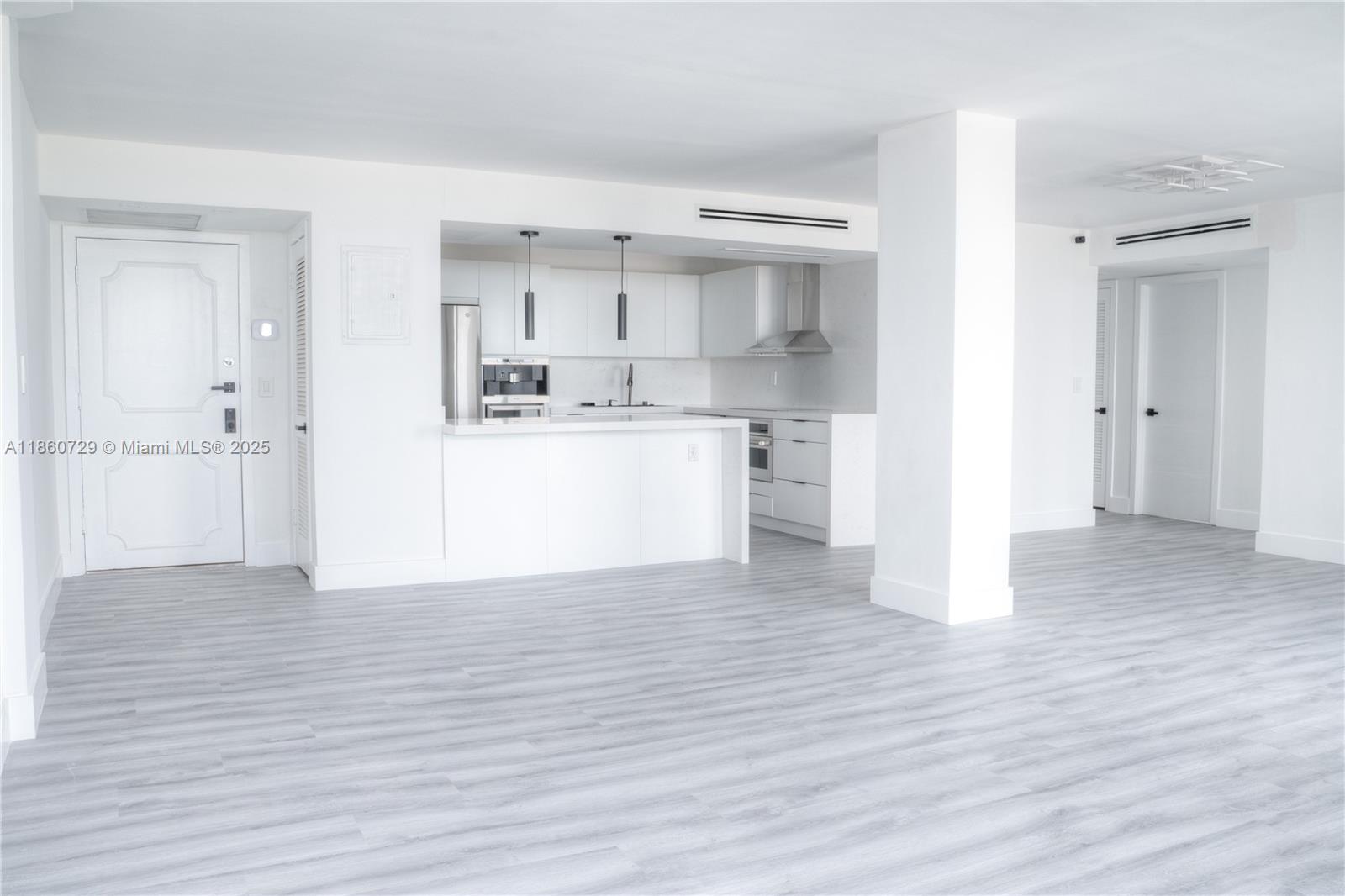 TRAFALGAR TOWERS CONDO - Residential